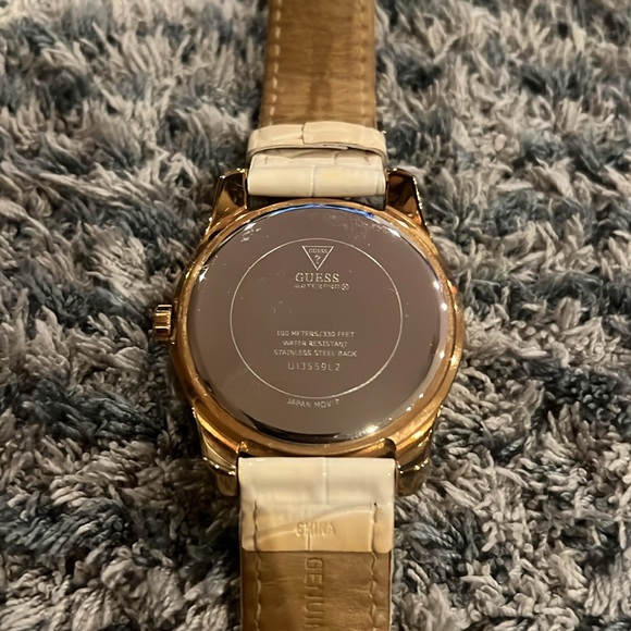 Guess Celestial White Watch - Picture 4 of 4